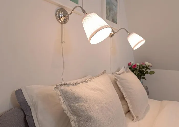 Nr 8 - J26 Luxury Apartment, Jauniela 26 Old - Great View & Location - 2 Bedrooms - 70m2 리가