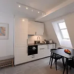 Apartment Nr 8 - J26 Luxury Apartment, Jauniela 26 Old - Great View & Location - 2 Bedrooms - 70m2
