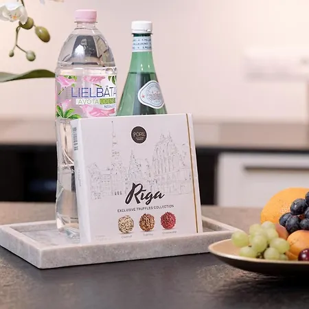 Daire Nr 8 - J26 Luxury Apartment, Jauniela 26 Old - Great View & Location - 2 Bedrooms - 70m2 Riga