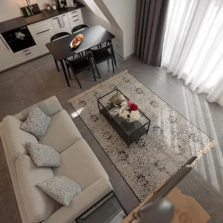 Daire Nr 8 - J26 Luxury Apartment, Jauniela 26 Old - Great View & Location - 2 Bedrooms - 70m2 Riga