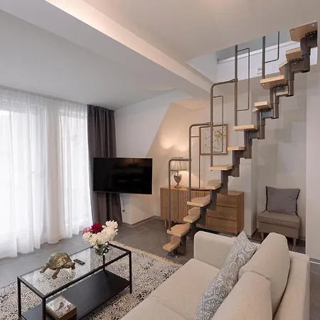 Nr 8 - J26 Luxury Apartment, Jauniela 26 Old - Great View & Location - 2 Bedrooms - 70m2 Апартаменты