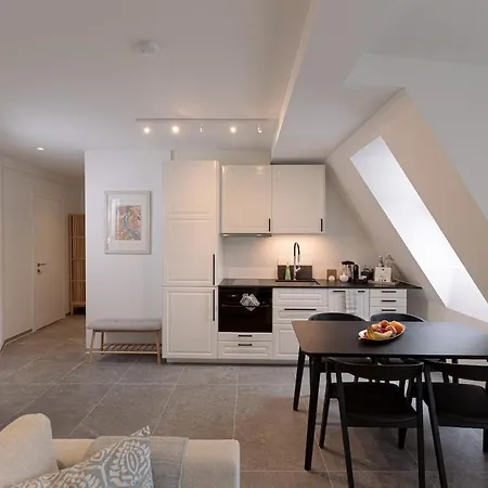 Nr 8 - J26 Luxury Apartment, Jauniela 26 Old - Great View & Location - 2 Bedrooms - 70m2