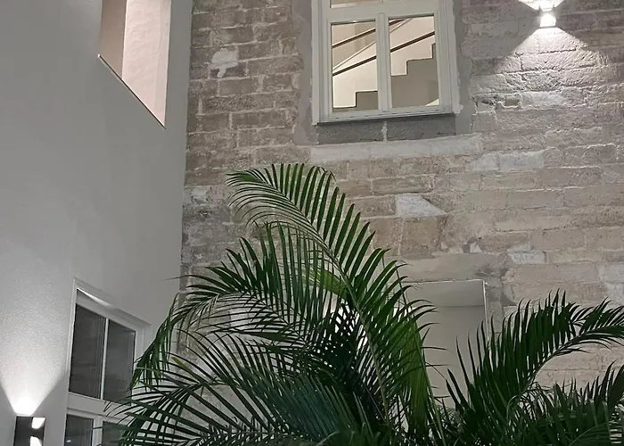 Nr 8 - J26 Luxury Apartment, Jauniela 26 Old - Great View & Location - 2 Bedrooms - 70m2 *