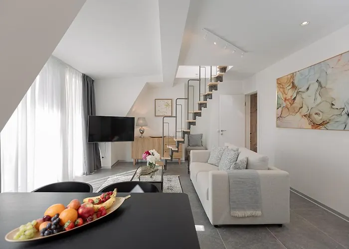 Daire Nr 8 - J26 Luxury Apartment, Jauniela 26 Old - Great View & Location - 2 Bedrooms - 70m2 *