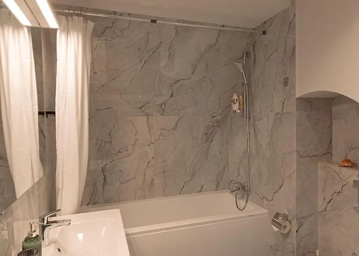 Nr 8 - J26 Luxury Apartment, Jauniela 26 Old - Great View & Location - 2 Bedrooms - 70m2