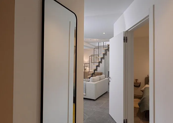 Nr 8 - J26 Luxury Apartment, Jauniela 26 Old - Great View & Location - 2 Bedrooms - 70m2 Lägenhet