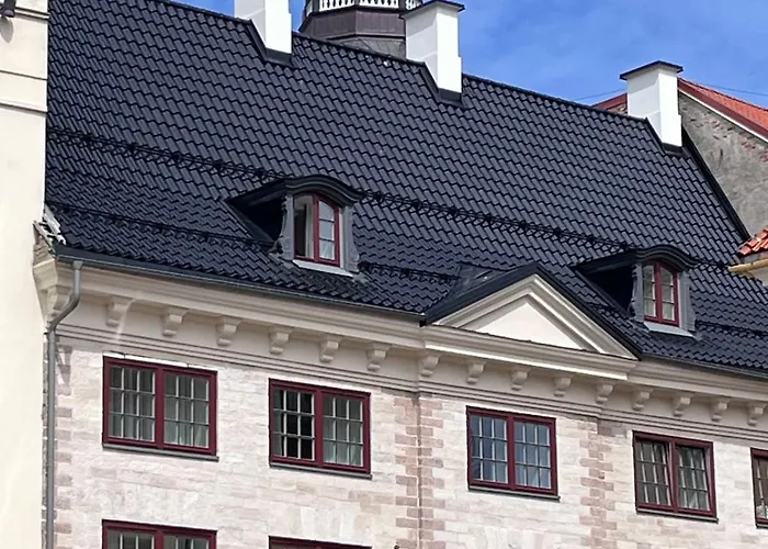 Nr 8 - J26 Luxury Apartment, Jauniela 26 Old - Great View & Location - 2 Bedrooms - 70m2 Riga