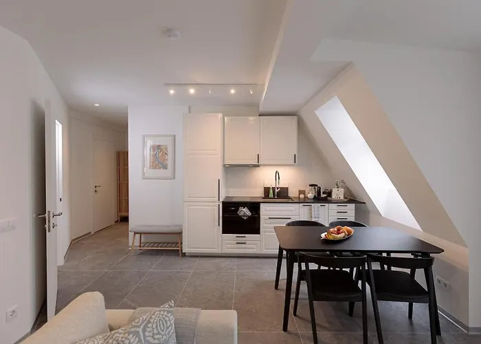 Nr 8 - J26 Luxury Apartment, Jauniela 26 Old - Great View & Location - 2 Bedrooms - 70m2