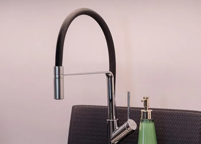 Nr 8 - J26 Luxury Apartment, Jauniela 26 Old - Great View & Location - 2 Bedrooms - 70m2 Riga