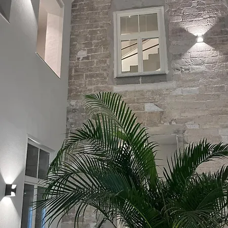 Nr 8 - J26 Luxury Apartment, Jauniela 26 Old - Great View & Location - 2 Bedrooms - 70m2 *