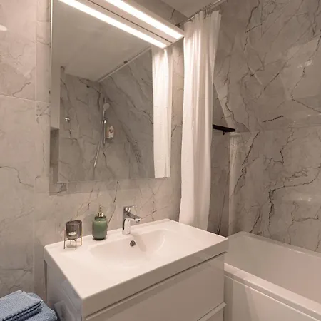 Nr 8 - J26 Luxury Apartment, Jauniela 26 Old - Great View & Location - 2 Bedrooms - 70m2 *